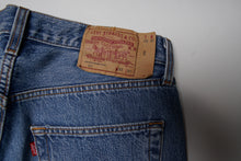 Load image into Gallery viewer, Vintage Levi's Pants | 32/32