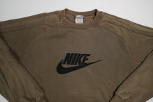 Load image into Gallery viewer, Vintage Nike Sweater | M