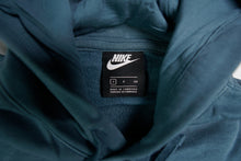 Load image into Gallery viewer, Nike Pullover | S