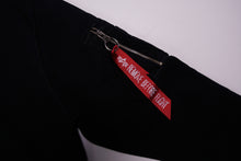 Load image into Gallery viewer, Alpha Industries Pullover | M