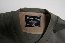 Load image into Gallery viewer, Vintage Champion Sweater | M