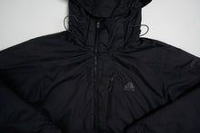 Load image into Gallery viewer, Vintage Nike ACG Jacket | M