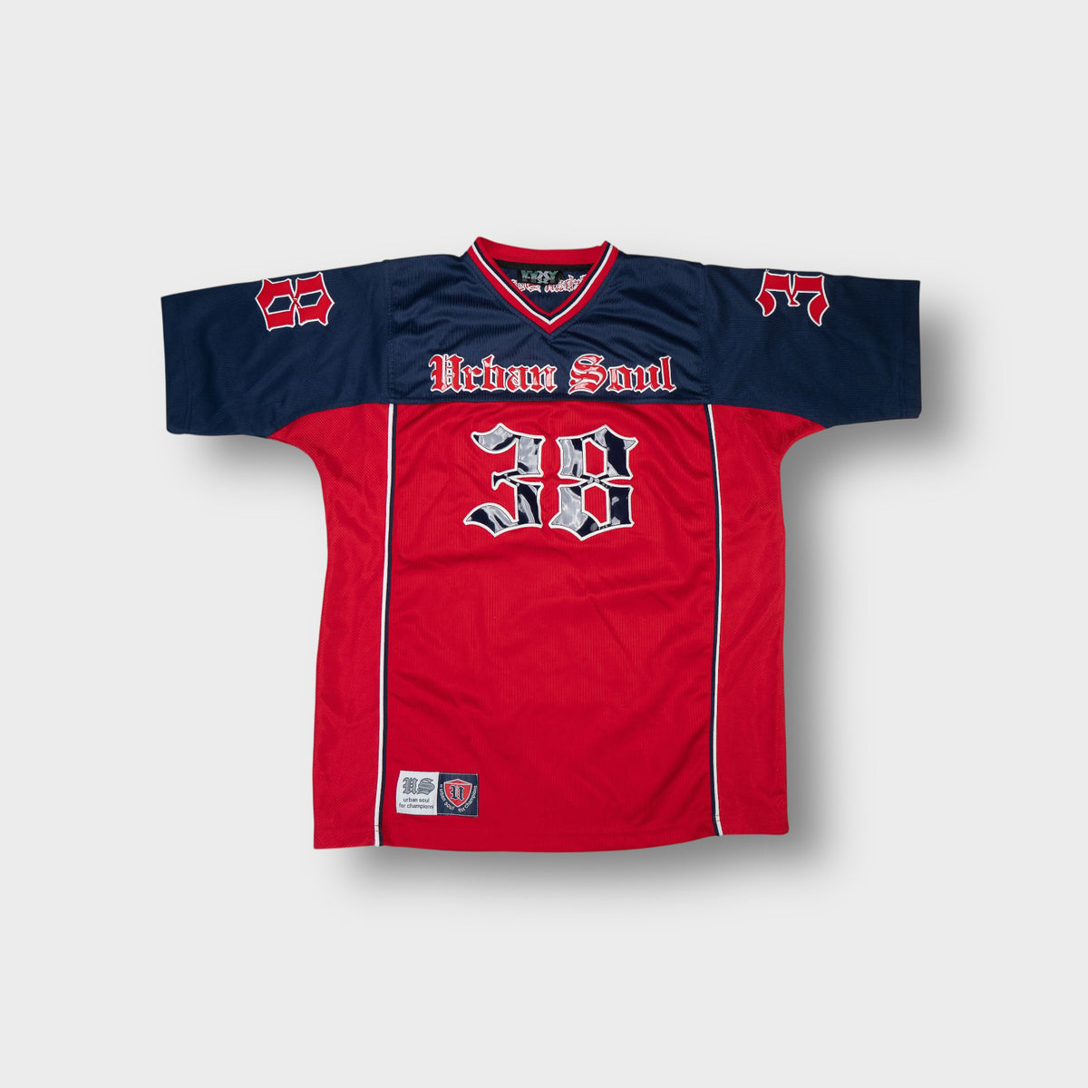 VWXY T-Shirt red and navy with Urban Soul 38 print and V-neck collar