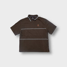 Lade das Bild in den Galerie-Viewer, Nike Court polo shirt in brown with embroidered tennis court logo on the chest
