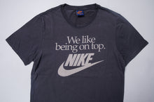 Lade das Bild in den Galerie-Viewer, Vintage Nike Track &amp; Field T-Shirt | L