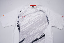 Lade das Bild in den Galerie-Viewer, Vintage Nike Total Ninety T-Shirt | XL