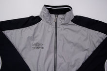 Lade das Bild in den Galerie-Viewer, Vintage Umbro Jacke | XL