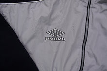 Lade das Bild in den Galerie-Viewer, Vintage Umbro Jacke | XL
